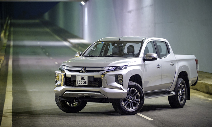Mitsubishi Triton 2021 4x2AT Athlete - Thông số kỹ thuật, giá lăn bánh tháng 5/2023