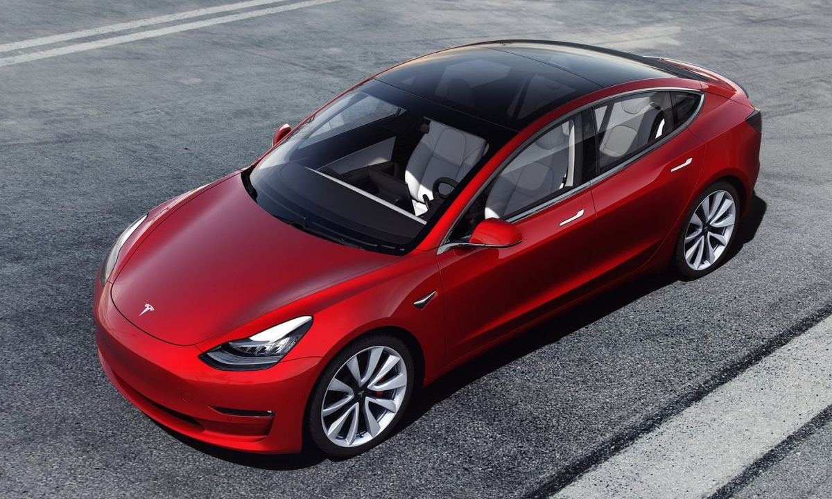 Tesla triệu hồi 1,1 triệu xe vì lỗi cửa kính