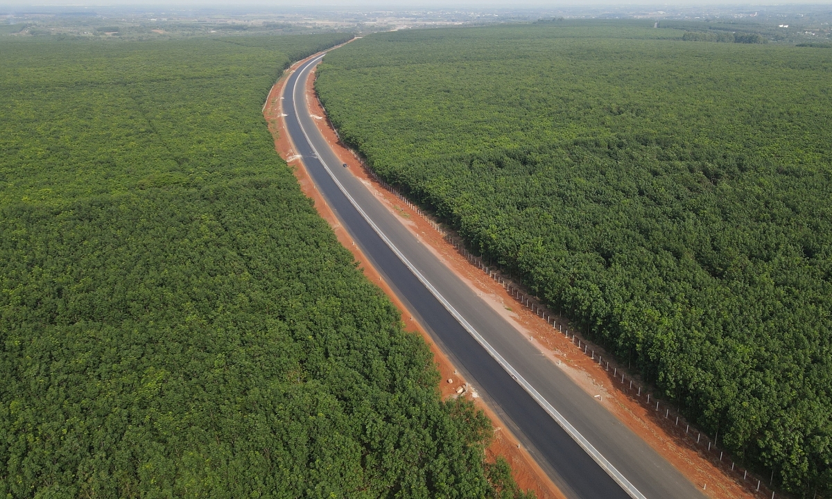 Cao tốc Dầu Giây - Phan Thiết trước một tháng thông xe