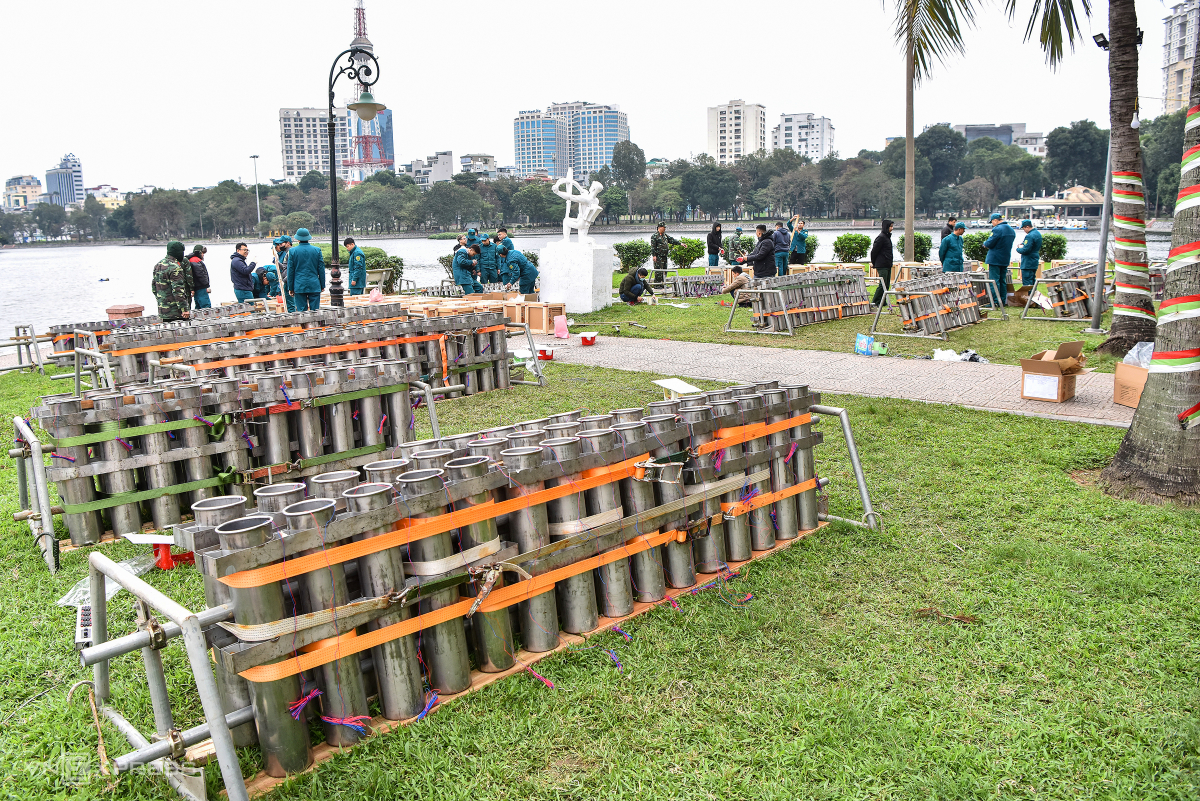 Gallery - Trận địa pháo hoa tầm cao 600 quả tại công viên Thống Nhất - VnExpress