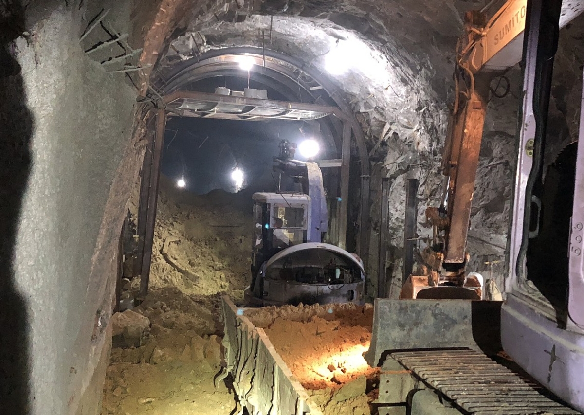 Gallery - Hầm tiếp tục sạt lở, đường sắt Bắc Nam bị gián đoạn - VnExpress