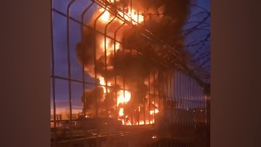 Russian oil refinery burned down due to being hit by a Ukrainian UAV