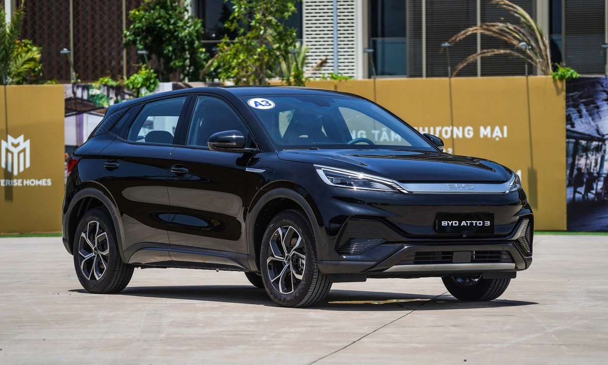 So Sánh BYD Atto 2 2026 vs BYD Atto 3 2026: Crossover Nhỏ Rẻ vs Crossover Lớn Mạnh Xa - Giá Xe 24H So Sánh BYD Atto 2 2026 vs BYD Atto 3 2026: Crossover Nhỏ Rẻ vs Crossover Lớn Mạnh Xa