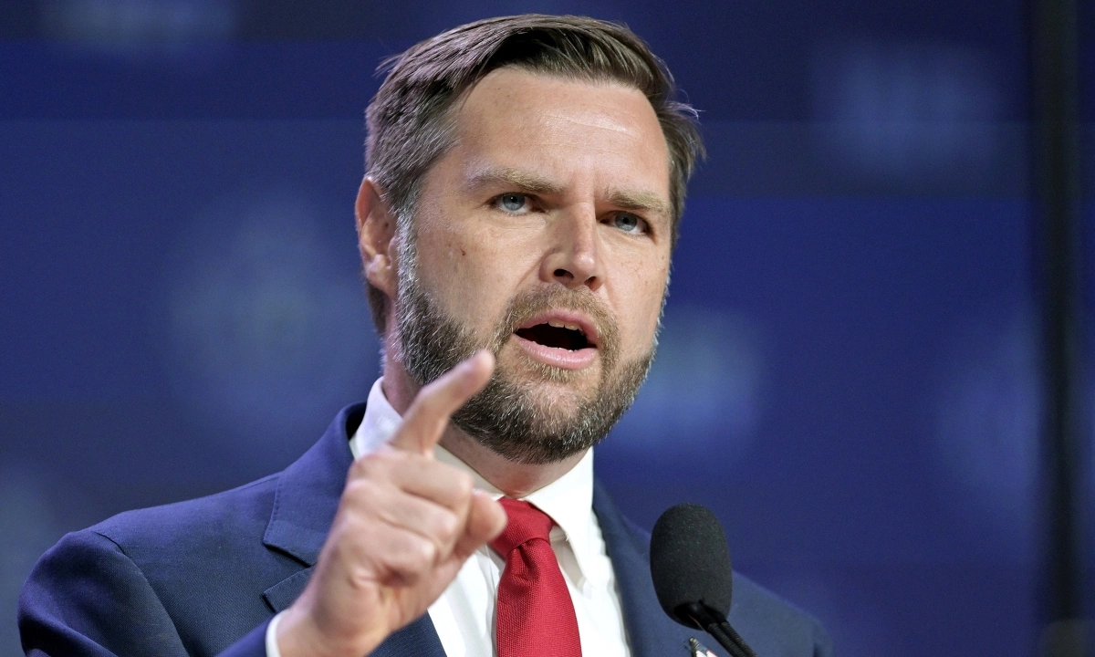 Trump's vice president was booed at a firefighters' conference - VnExpress News.