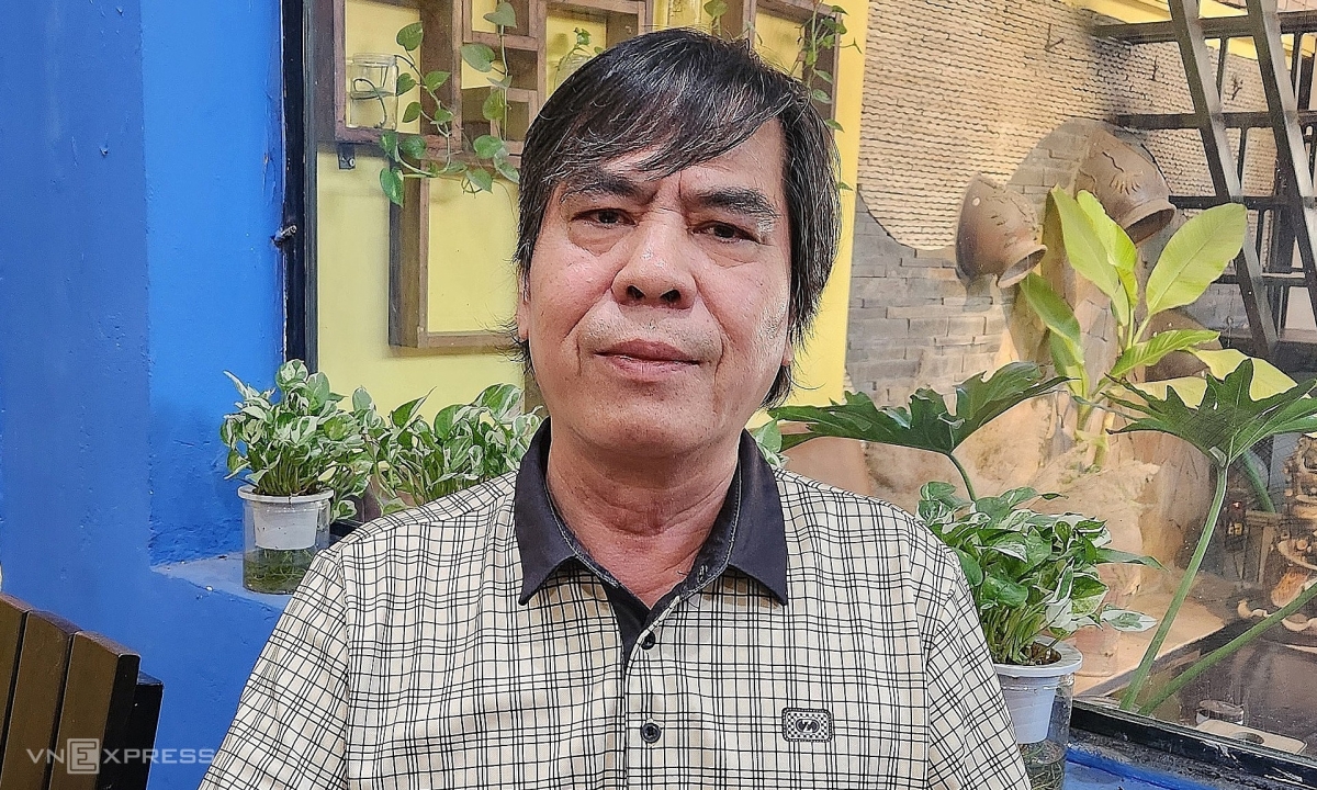 Kiện ĐH Kinh tế Quốc dân đòi bồi thường 36 tỷ đồng vì ‘chậm trả bằng tốt nghiệp’ Kiện ĐH Kinh tế Quốc dân đòi bồi thường 36 tỷ đồng vì ‘chậm trả bằng tốt nghiệp’