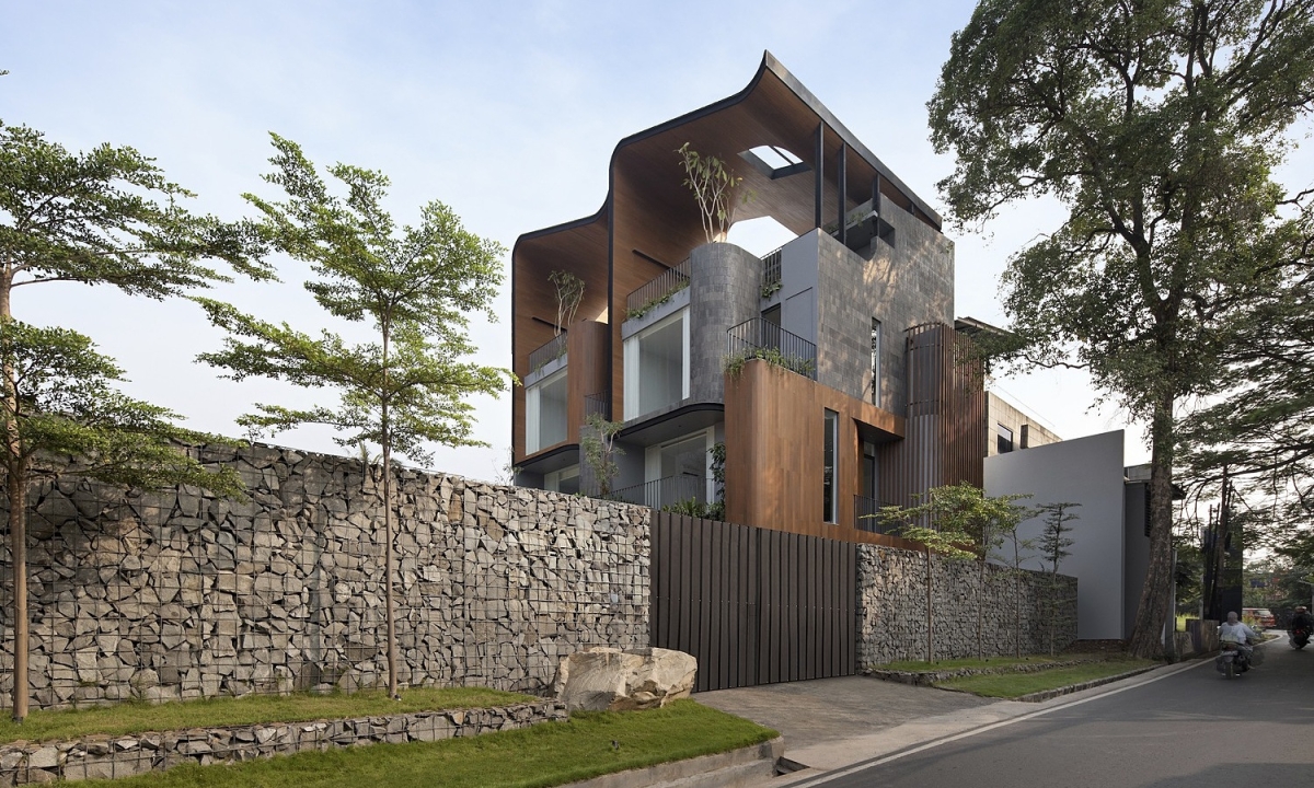 Gallery - Hệ mái như sóng vỗ chắn nắng khu vườn trên tầng thượng - Báo VnExpress