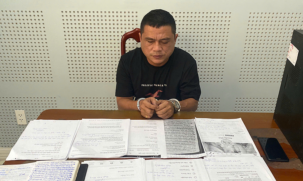 Thành viên tổ chức khủng bố ‘Chính phủ quốc gia Việt Nam lâm thời’ bị bắt Thành viên tổ chức khủng bố ‘Chính phủ quốc gia Việt Nam lâm thời’ bị bắt