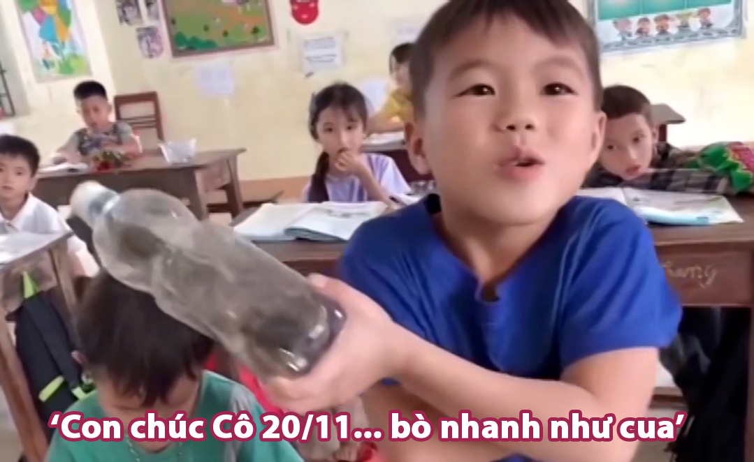 Cô giáo cười sảng khoái với lời chúc ngày 20/11 của học trò