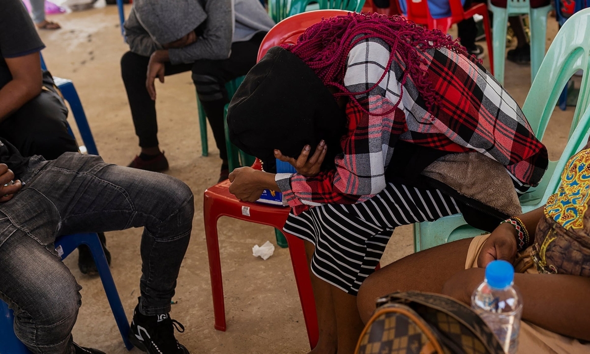 Cuộc sống 'địa ngục' của những người làm việc cho trung tâm lừa đảo - Báo VnExpress