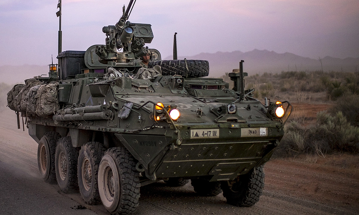 Mỹ điều 3.000 quân cùng thiết giáp Stryker tới biên giới với Mexico - Báo VnExpress