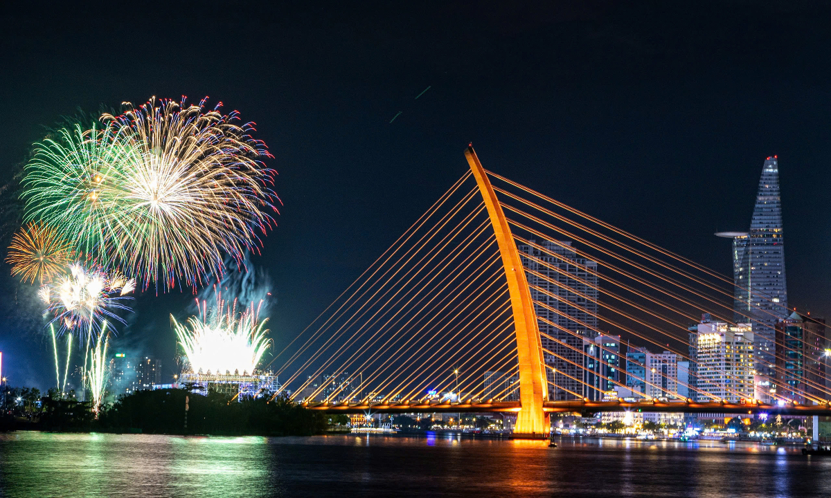 TP HCM dự kiến bắn pháo hoa 7 điểm dịp lễ 30/4 - Báo VnExpress