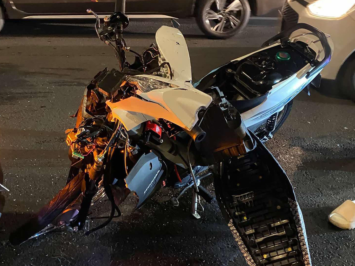 Tai nạn liên hoàn ở cầu Ba Son - Báo VnExpress