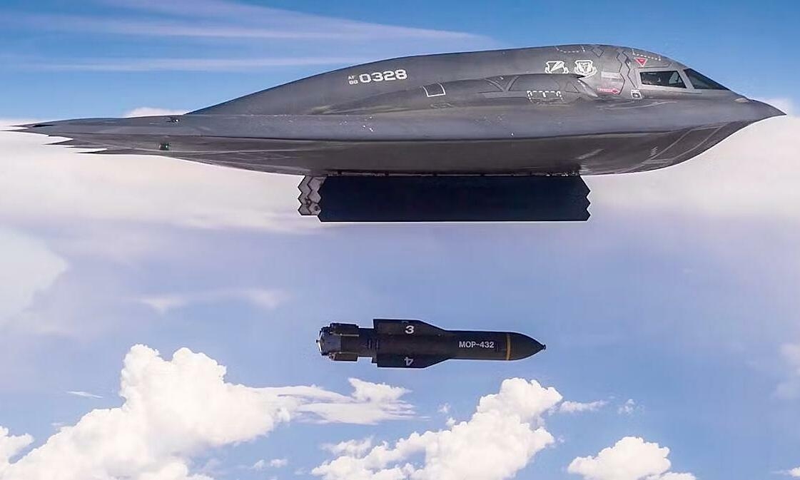 Oanh tạc cơ B-2 Mỹ ném bom ba cơ sở hạt nhân Iran - Báo VnExpress