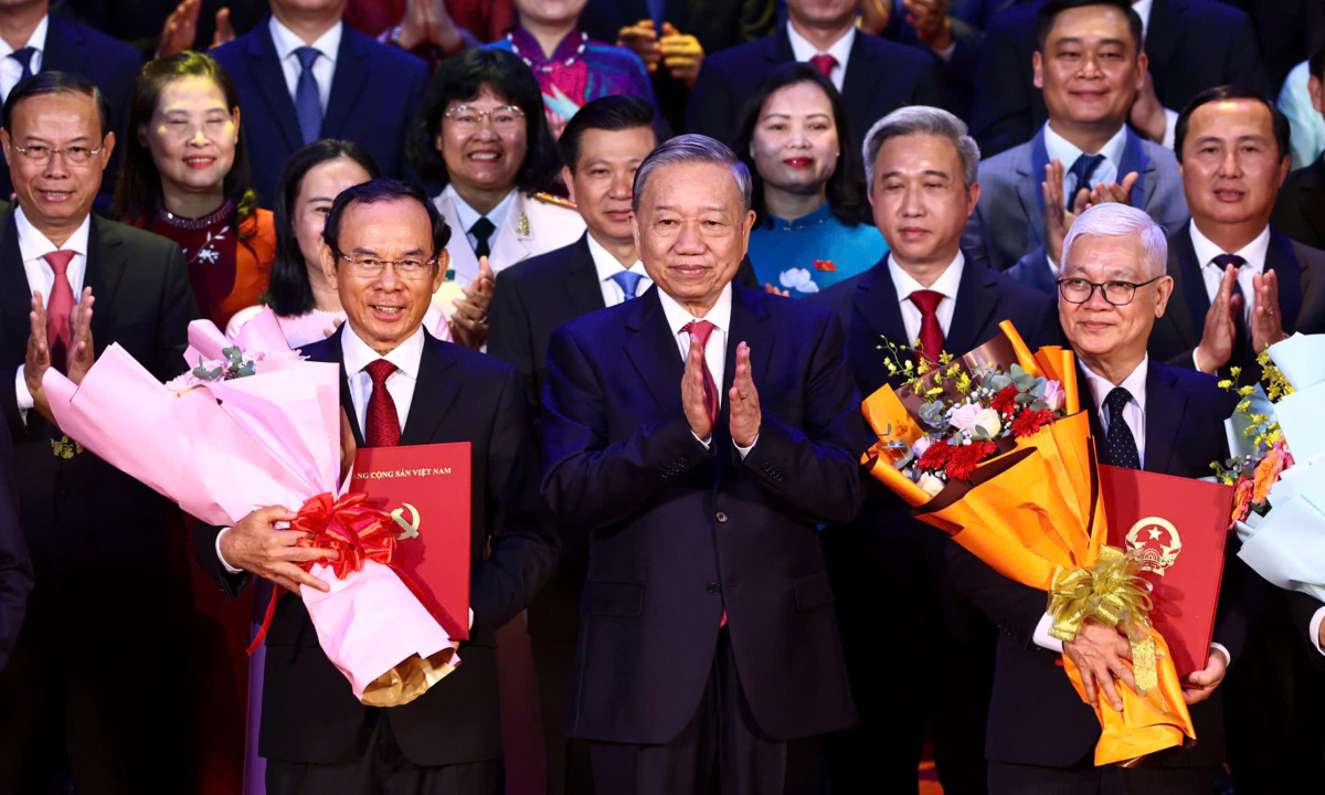 Gallery - Tổng Bí thư: Cả dân tộc cùng hành quân vươn tới tương lai rực rỡ của đất nước - Báo VnExpress