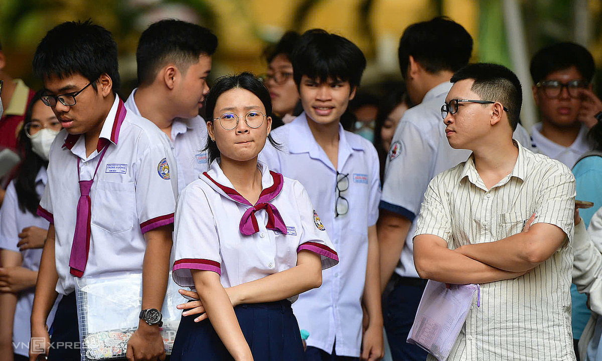 Gallery - Phổ điểm các khối xét tuyển đại học 2025 chi tiết nhất