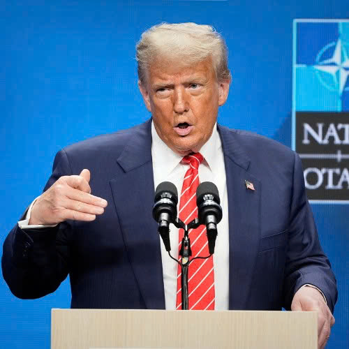 Cách ông Trump thay đổi thái độ với Nga Cách ông Trump thay đổi thái độ với Nga