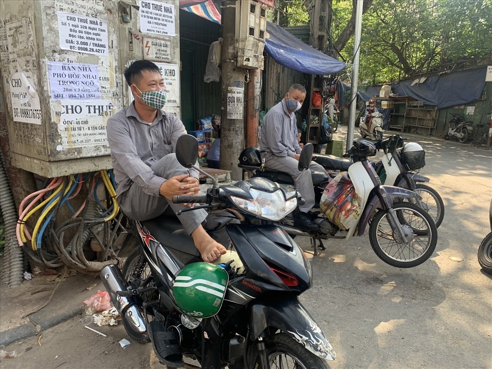 Người lao động khó khăn chuyển đổi trước lệnh cấm xe xăng Người lao động khó khăn chuyển đổi trước lệnh cấm xe xăng