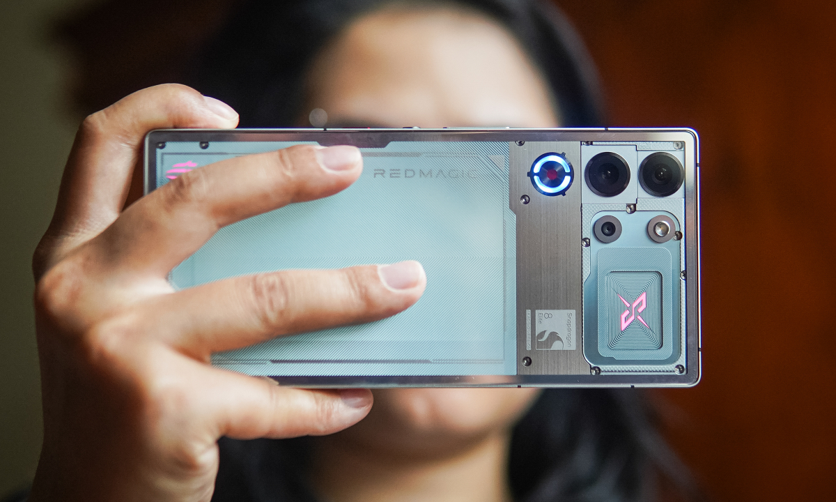 Điện thoại gaming dùng tản nhiệt kim loại lỏng, giá từ 18,5 triệu đồng Điện thoại gaming dùng tản nhiệt kim loại lỏng, giá từ 18,5 triệu đồng
