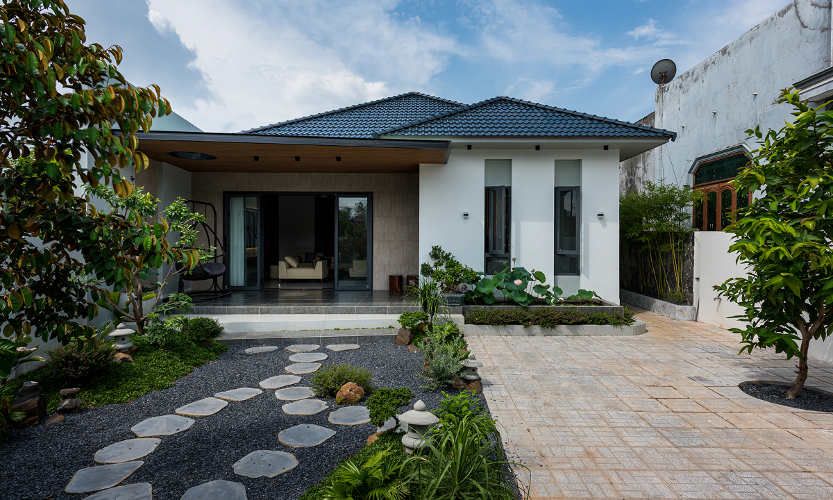 Nhà nghỉ dưỡng 500 m2 đưa mảng xanh vào từng không gian nhỏ Nhà nghỉ dưỡng 500 m2 đưa mảng xanh vào từng không gian nhỏ