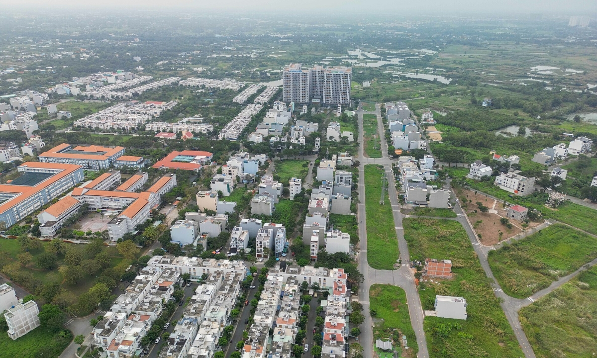 Nên bán chung cư hay đất nền để lấy tiền cho con đi du học? Nên bán chung cư hay đất nền để lấy tiền cho con đi du học?