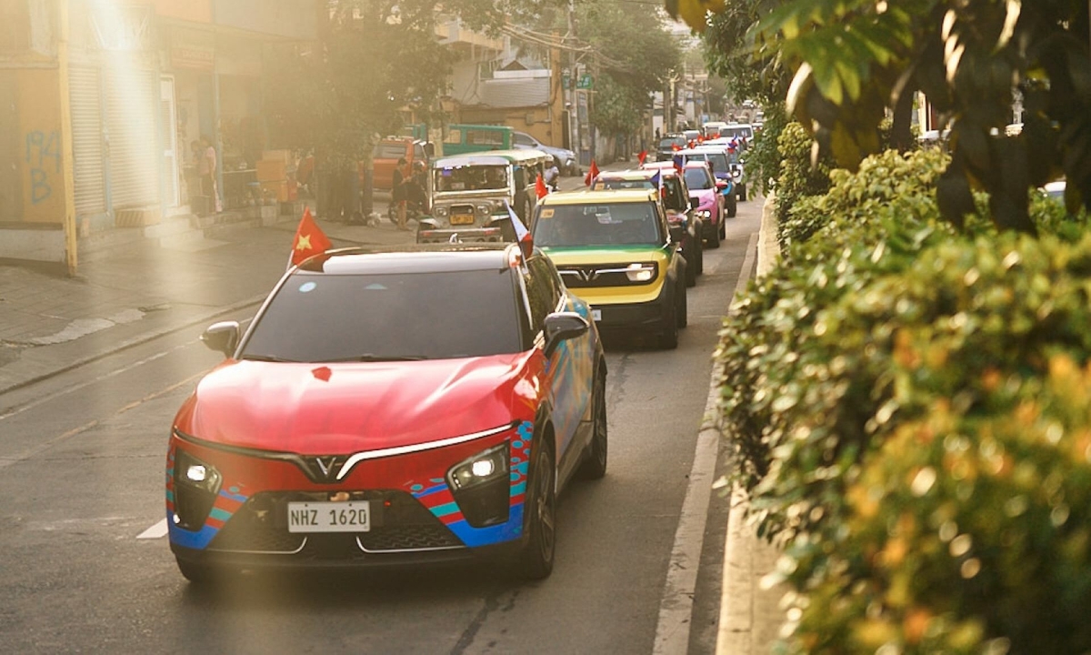 Dàn xe điện VinFast gây chú ý trên đường phố Philippines Dàn xe điện VinFast gây chú ý trên đường phố Philippines