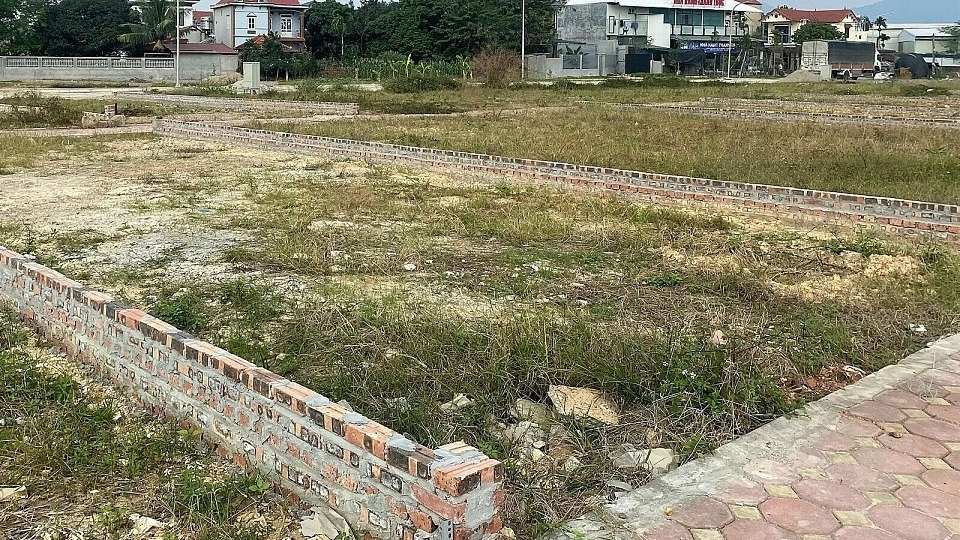 Bán đất lúc giá rẻ bằng giấy tay, tôi có quyền đòi lại không?