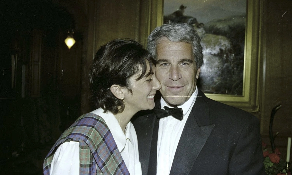 Phe Dân chủ công bố 'thư mừng sinh nhật ông Trump gửi Epstein' - Báo VnExpress
