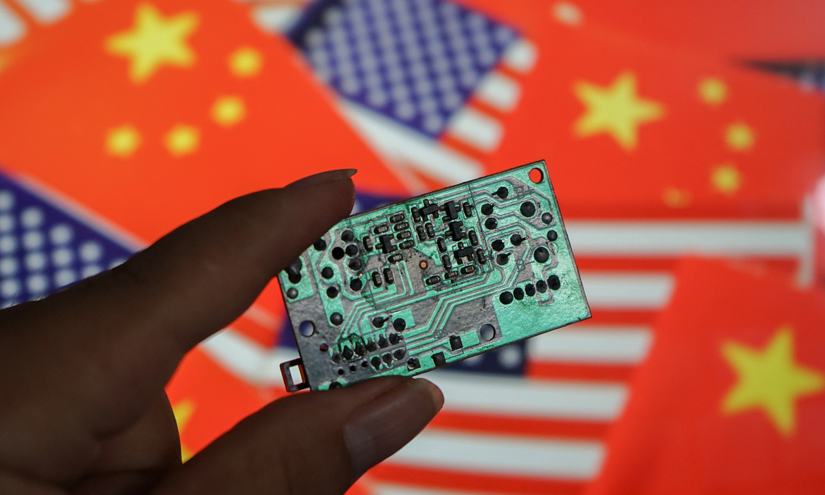 Các hãng Trung Quốc 'chi 38 tỷ USD mua thiết bị sản xuất chip với công nghệ Mỹ'
