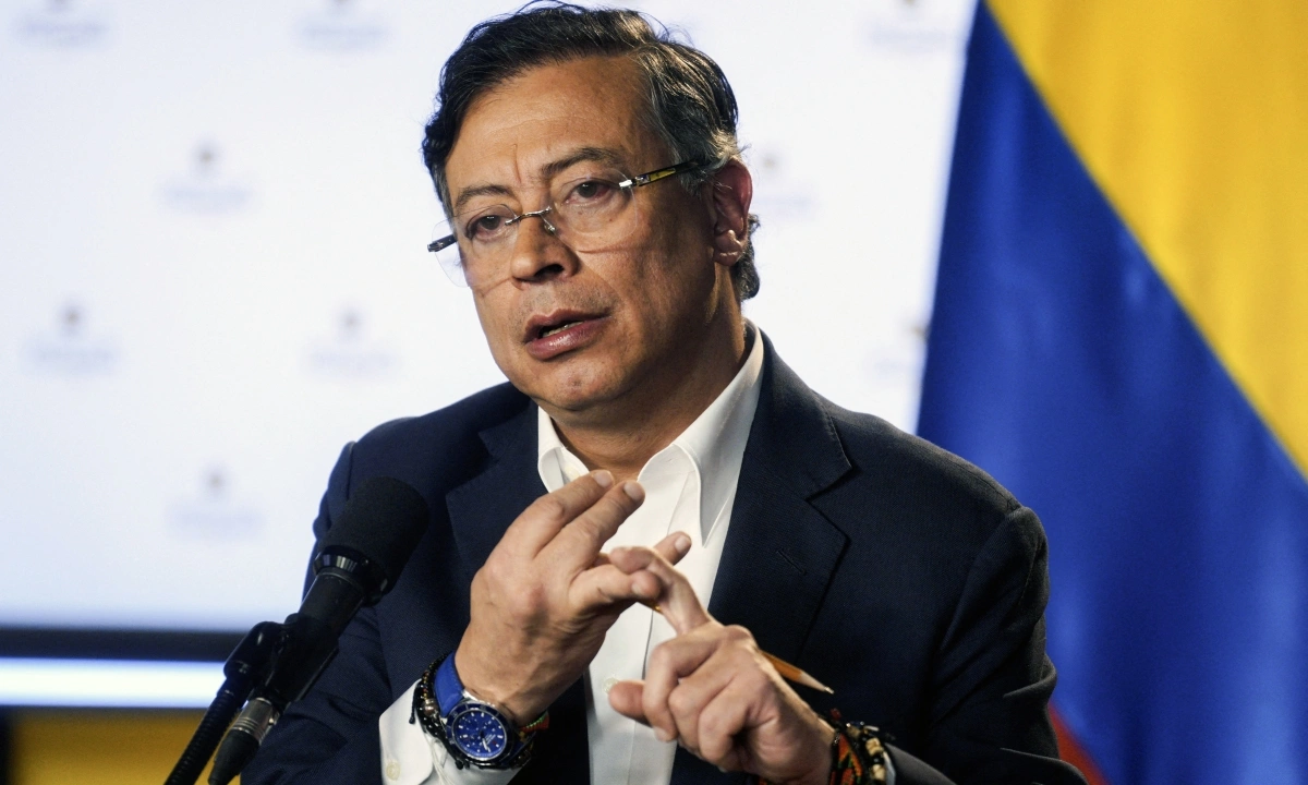 The US imposes unprecedented sanctions on the President of Colombia...