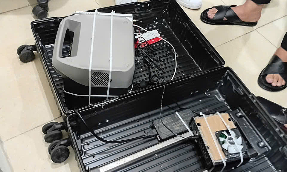 Phát hiện trạm BTS giả đựng trong vali du lịch