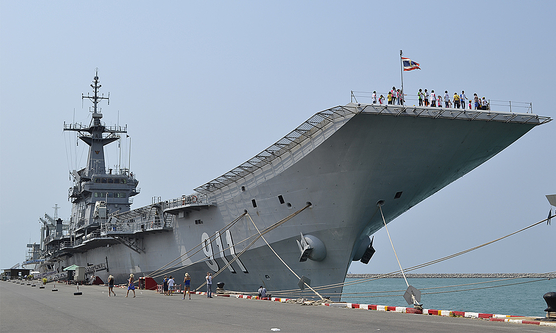 Tàu sân bay nằm cảng nhiều hơn ra biển của Thái Lan