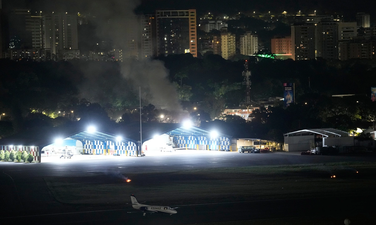 Loạt tiếng nổ lớn rung chuyển thủ đô Venezuela - Báo VnExpress