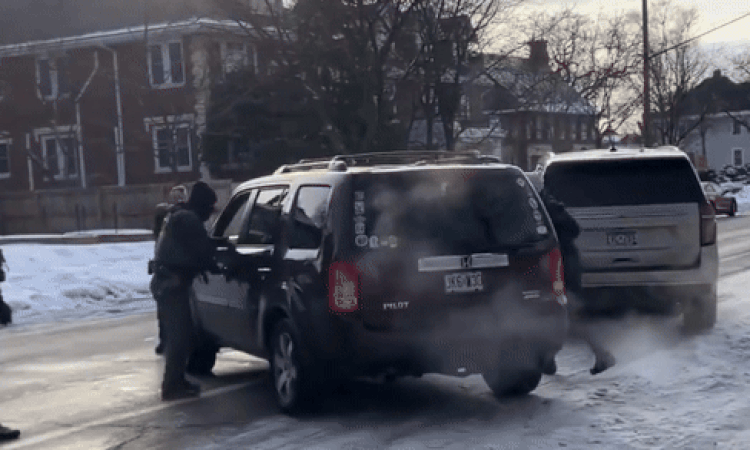 Đặc vụ ICE bắn chết người ở Minnesota - Báo VnExpress