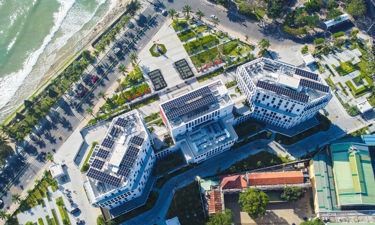 Trụ sở hành chính tỉnh hình 'cánh chim hòa bình' ở Nha Trang - VnExpress