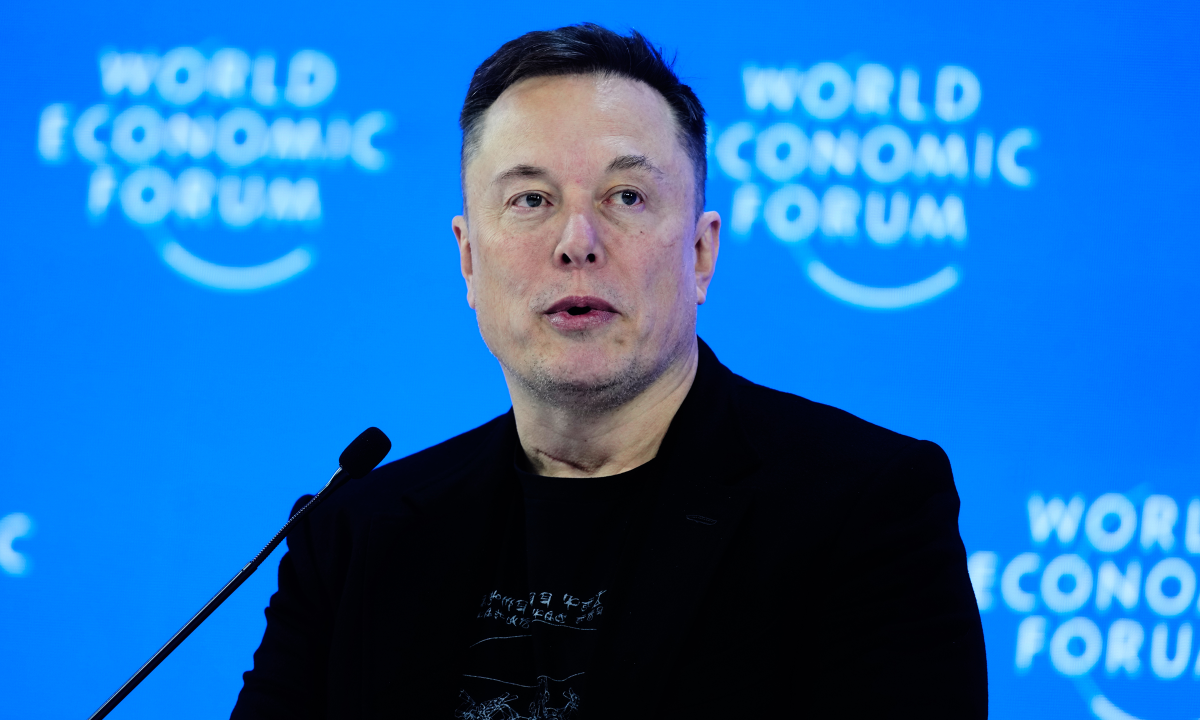 Pháp triệu tập Elon Musk, khám xét văn phòng của X