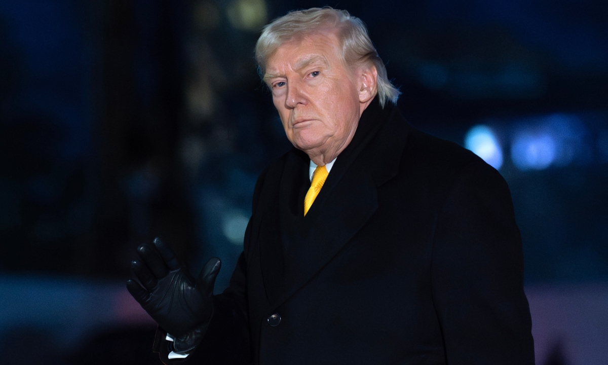 Đảng Cộng hòa 'ngồi trên đống lửa' khi ông Trump thờ ơ với bầu cử giữa kỳ