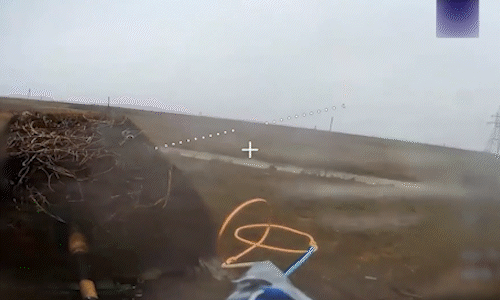 Lắp giáp lông nhím, xe tăng Abrams Ukraine vẫn bị drone Nga vô hiệu hóa