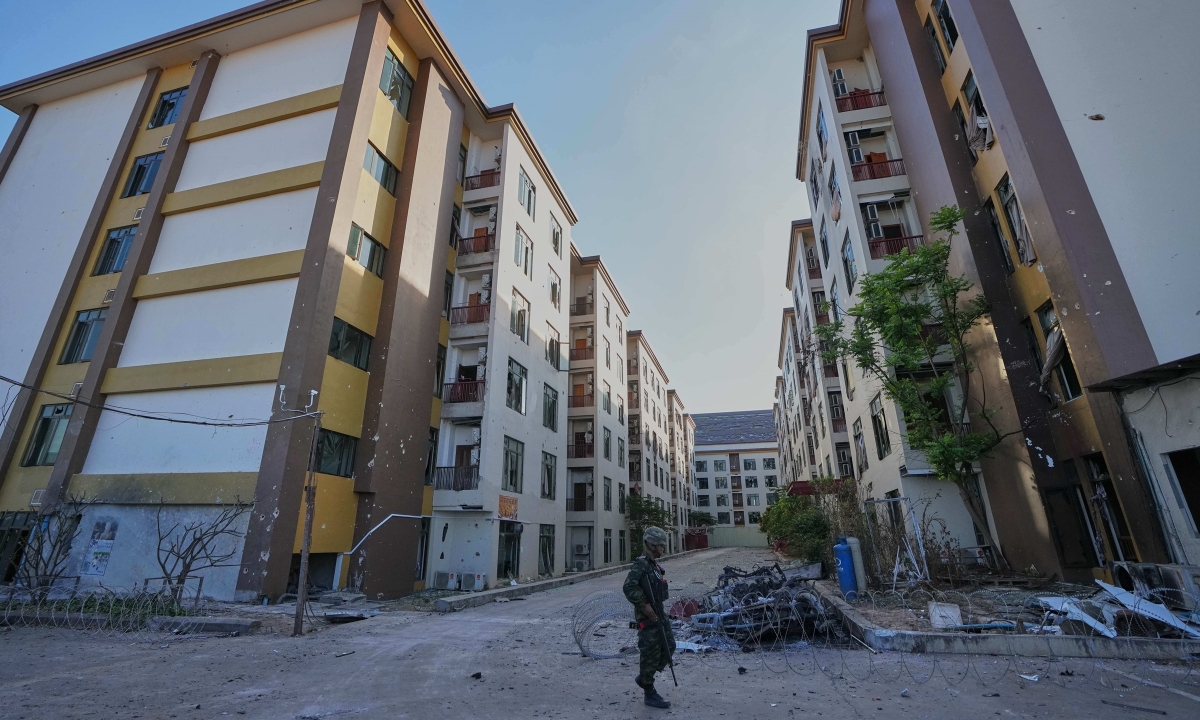 Cuộc tháo chạy hỗn loạn khỏi 'địa ngục' lừa đảo ở Campuchia