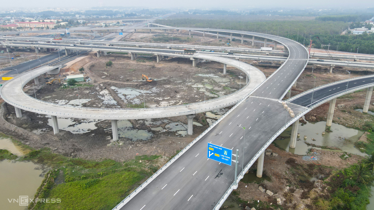 Gallery - Diện mạo cao tốc Biên Hòa - Vũng Tàu sắp thông xe - Báo VnExpress
