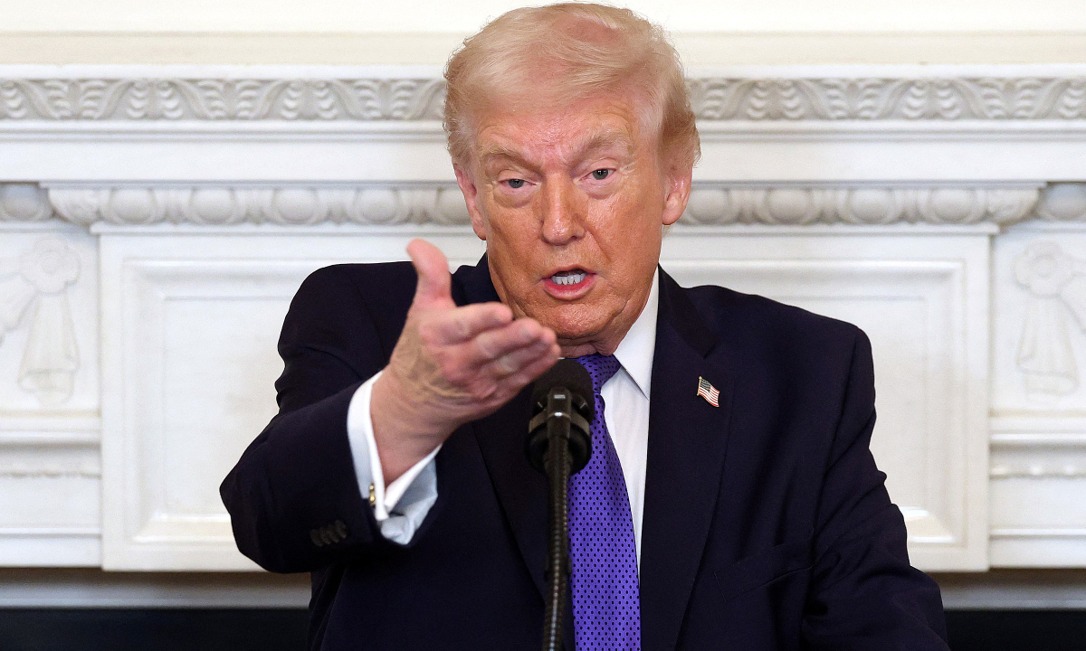 Tổng thống Trump cân nhắc 'tấn công hạn chế' vào Iran