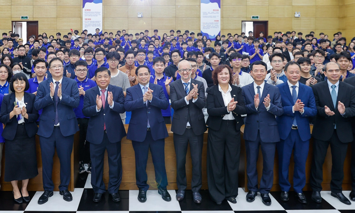 Thủ tướng: Khoa học công nghệ là chìa khóa vạn năng