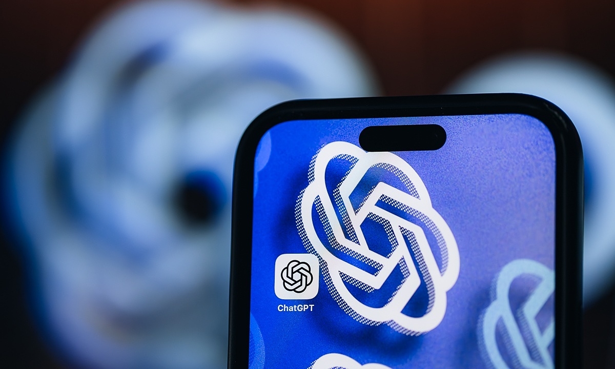 ChatGPT chạm mốc 900 triệu người dùng