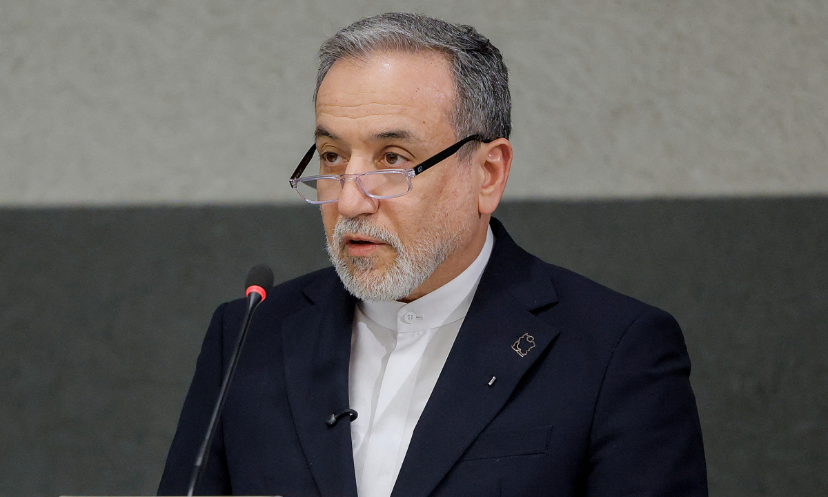 Ngoại trưởng Iran: Mỹ không thể thay đổi chế độ của Tehran