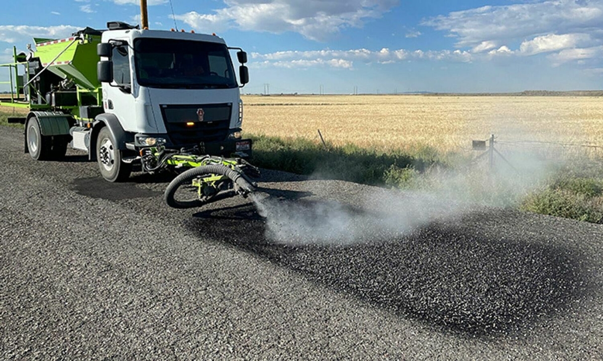 Xe vá ổ gà trong hai phút