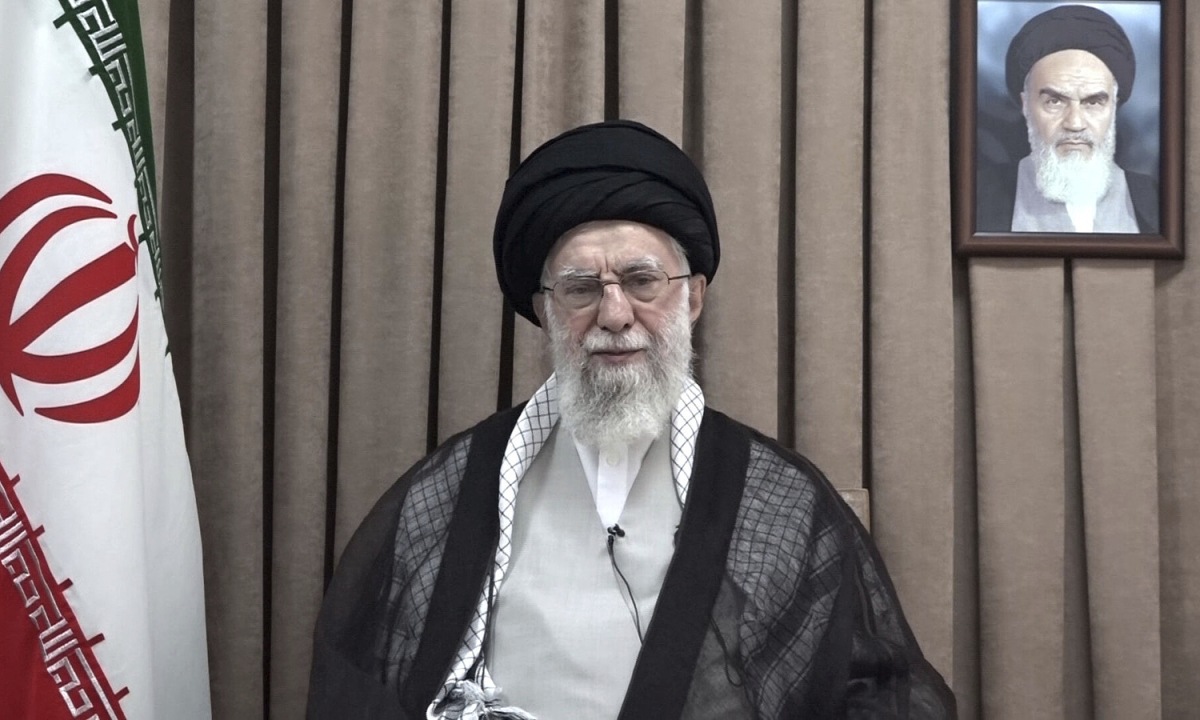 Ông Trump tuyên bố Lãnh tụ Tối cao Iran 'đã thiệt mạng'