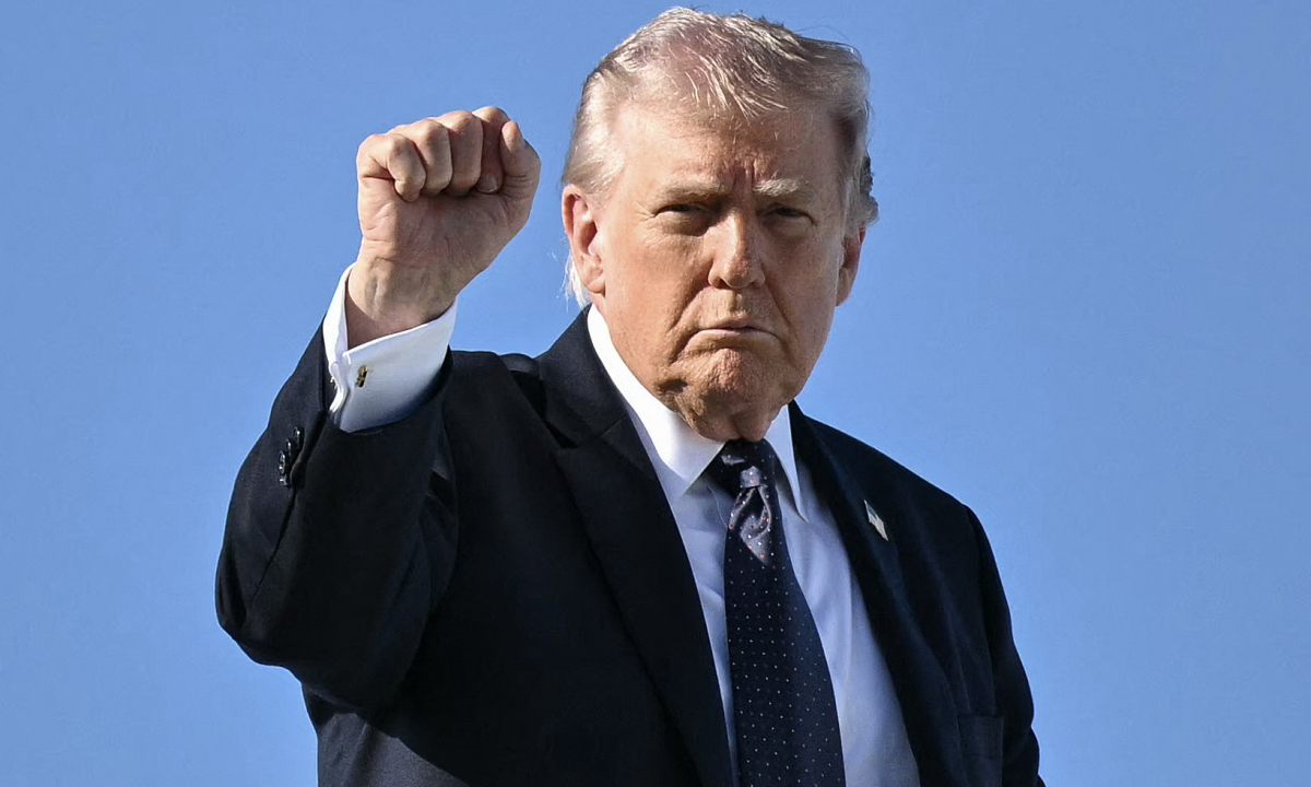 Ông Trump: 'Sóng lớn' vẫn chưa giáng xuống Iran