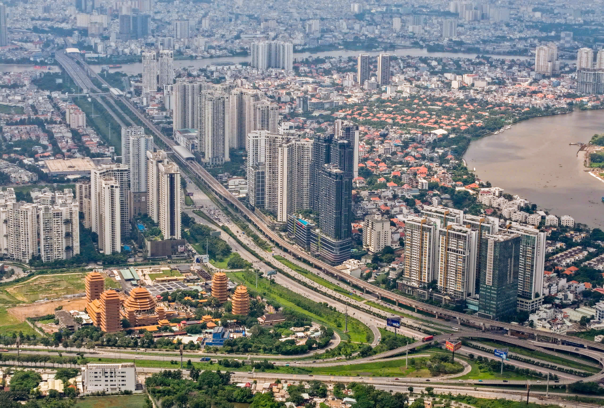 Nên chi "mạnh tay" cho nhà ở hay tiết kiệm để tự do tài chính sớm?