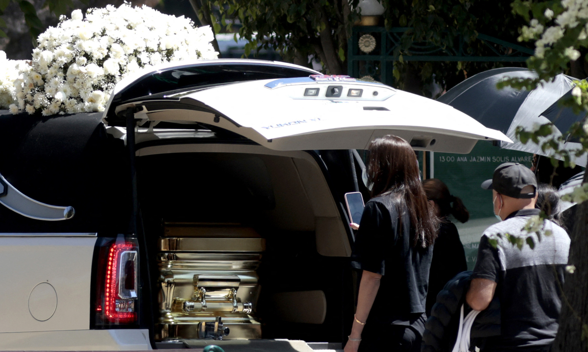 Trùm ma túy Mexico được chôn trong quan tài mạ vàng