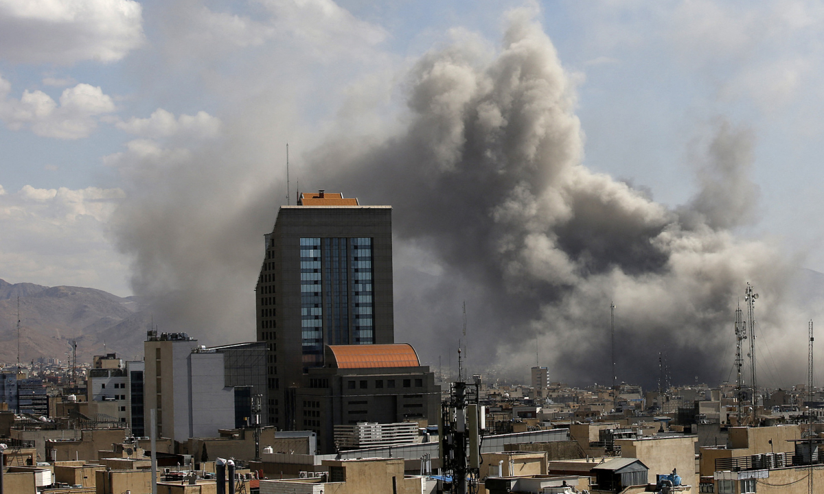 Israel dọa hạ sát bất cứ ai được bầu làm lãnh tụ Iran