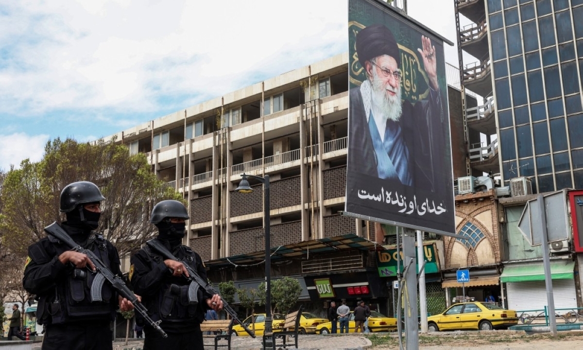 Iran ra lệnh bắn người hôi của trong chiến sự